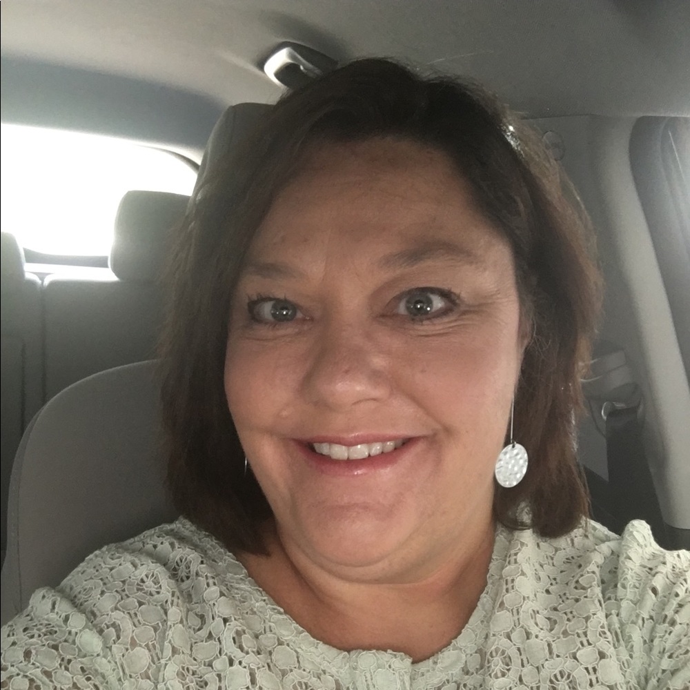 Meet your Posher, Val